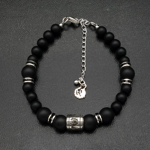 ホワイトファングウルフ×フロストオニキスビーズブレスレット