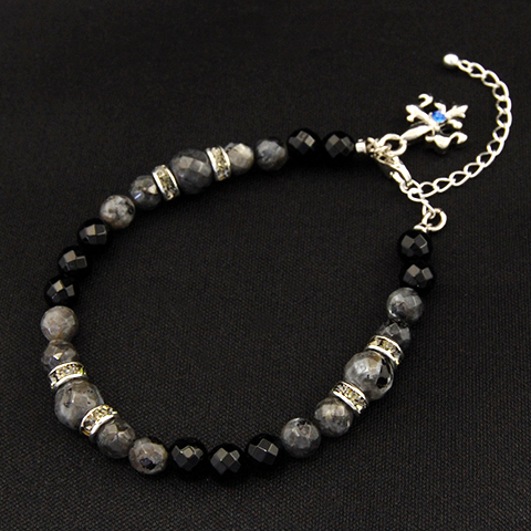 ラルビカイト×オニキスブレスレット／天然石 【ネコポス（￥280）対象商品】