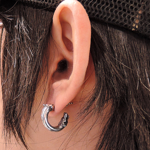 ウルフマンB.R.S ピアス 