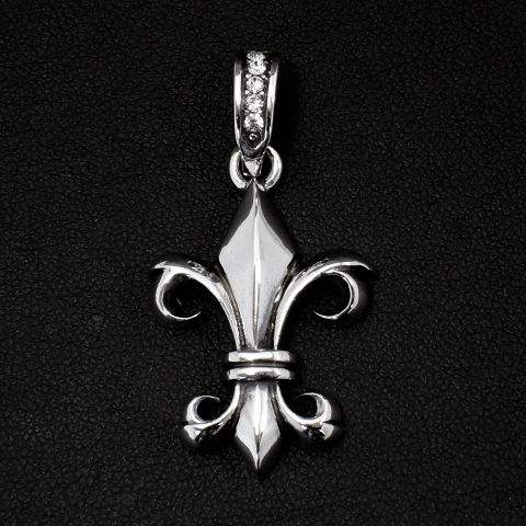 セイントフレアデリーペンダント