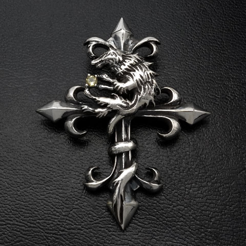 セイクリッドウルフペンダント／イエローベリル