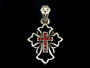 ホーリークロスペンダント／レッド