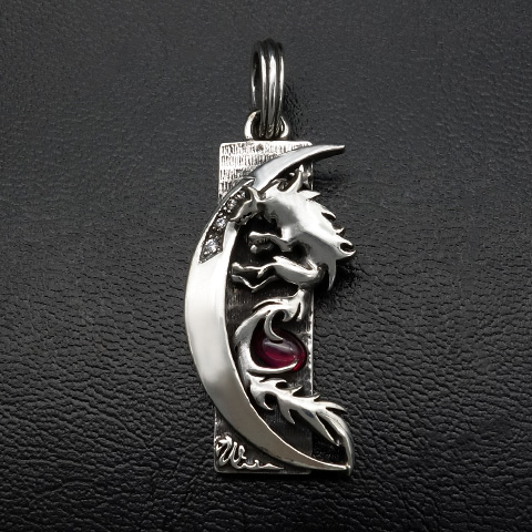 ムーンシャドウウルフペンダント