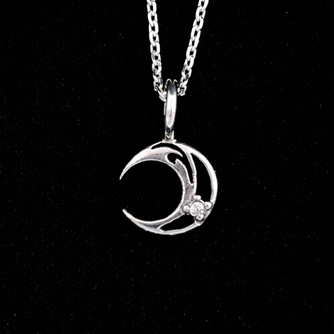 クレッセントムーンチャームペンダント【ネコポス（￥280）対象商品】