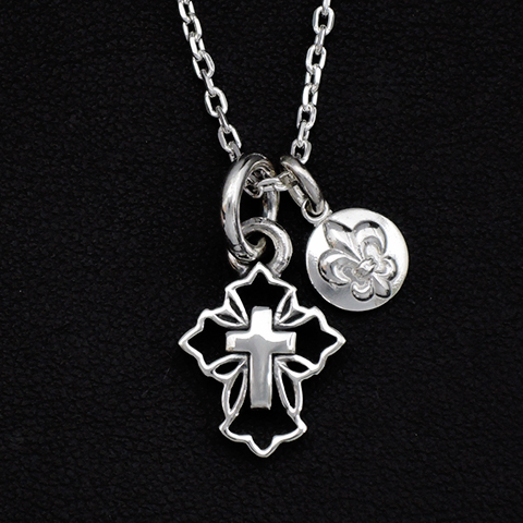 セイントクロスチャームペンダント