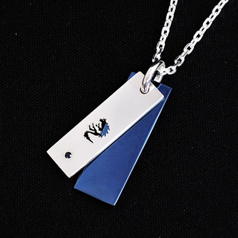 ホワイトファングウルフチタンペンダントｗ／シンセサファイア