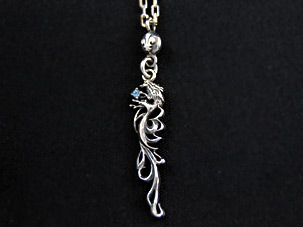 パルメットウルフチャームペンダントｗ／ブルートパーズ