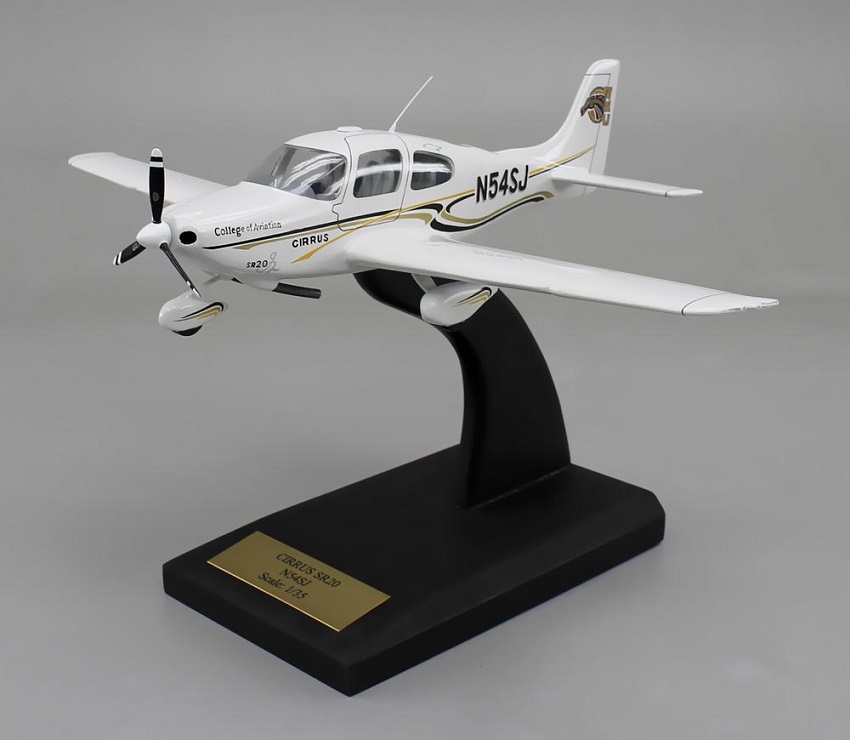 シリウスSR20 CIRRUS-SR プロペラ単発機 精密模型 ｳｯﾄﾞﾏﾝｸﾗﾌﾞ