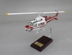 ヘリコプター 模型 1/48 ベル214Bモデル(BELL 214B) コクピット窓=ペイント 精密