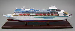 マジェスティ オブ ザ シーズ MAJESTY-OF-THE-SEAS 精密模型 ウッドマンクラブ