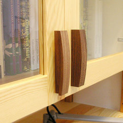 システムパーツ／ドアハンドル（ウォルナット）