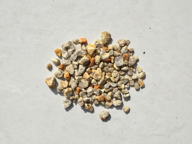 甲賀砂利(シルバー) S【20kg/袋入り】