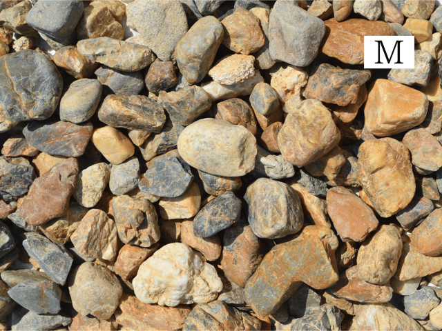 南部砂利(ゴールド) S・M【20kg/袋入り】/M