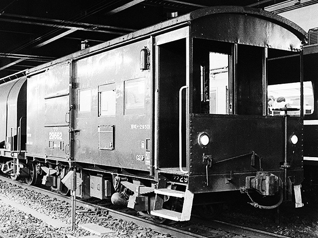 16番 国鉄 ワフ29500形 有蓋緩急車 組立キット 16番 国鉄 ワフ29500形 有蓋緩急車 組立キット