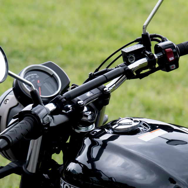 国内車両向けマウント用ハンドルブレース