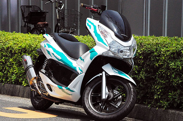 pcx用　ブラッシュステッカー