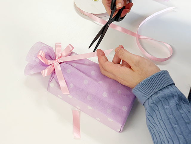 ビジネスラッピング資格取得クラスの講習風景