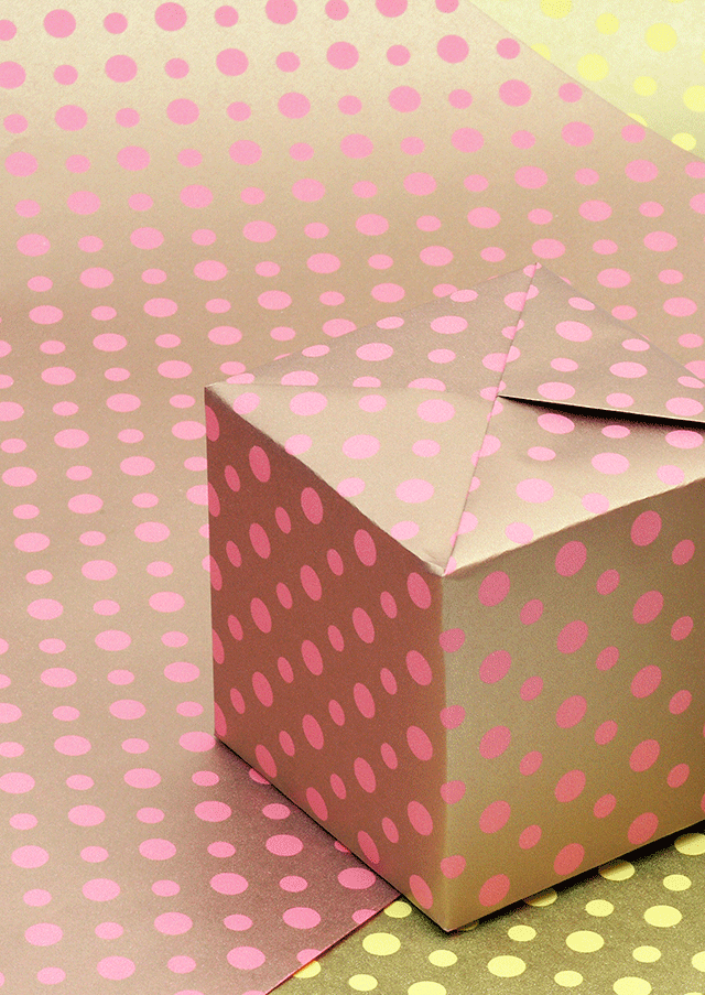 ドット柄ゴールドベース包装紙・2枚セット