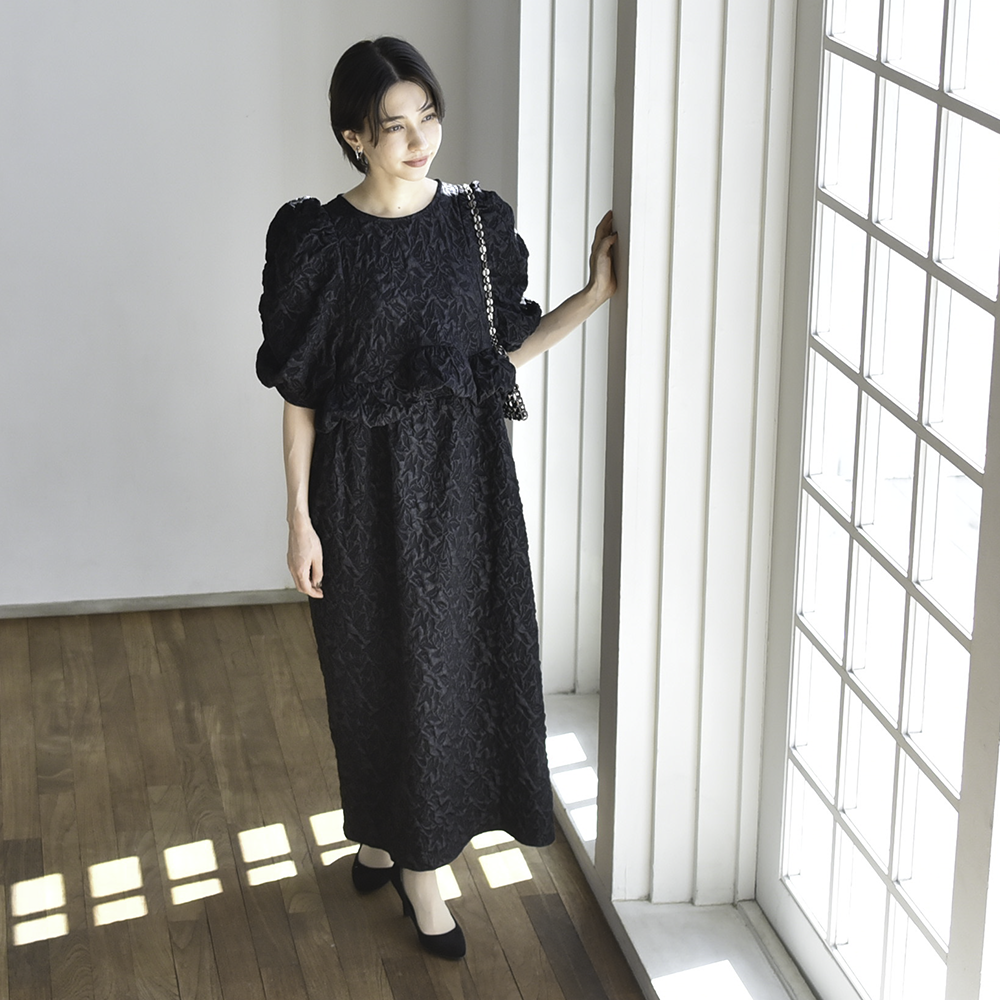 授乳服 マタニティ お宮参り ワンピース フォーマル ロング パフショルダー ジャガード ペプラム ドレス 入学式 入園式 卒園式 結婚式 七五三 記念写真 フォト ストレッチ 授乳ケープ一体型 春 夏 秋 冬 妊婦服 産前産後 臨月 オシャレ 可愛い Pearls パールズ