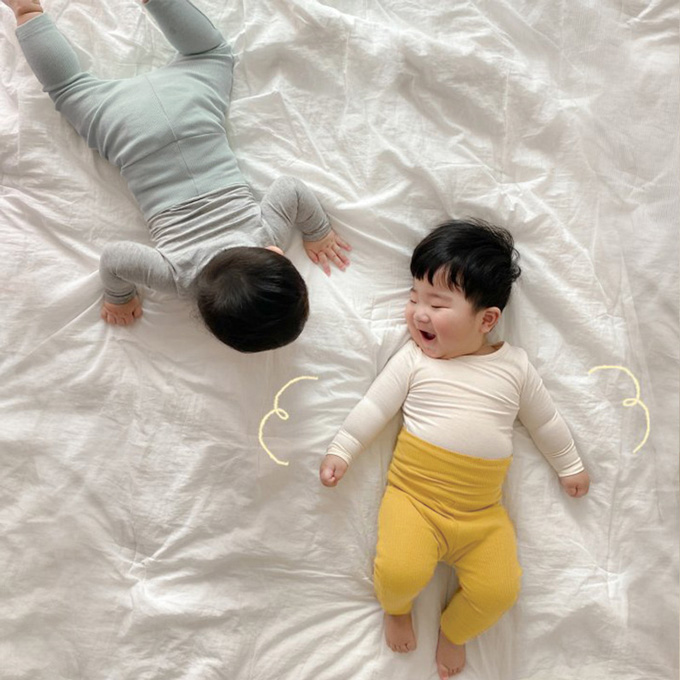 ベビー ベビー服 ボトムス パンツ レギンス リブ 無地 シンプル あったか 女の子 男の子 赤ちゃん フォーマル 結婚式 誕生会 記念撮影 写真 お宮参り 初節句 春 秋 冬 Pearls パールズ