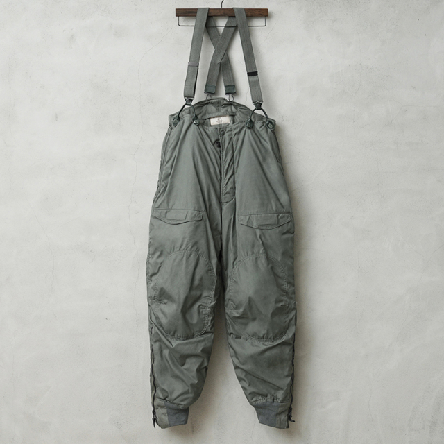 実物 USED 米軍 U.S.A.F. F-1B フライトパンツ サスペンダー付き