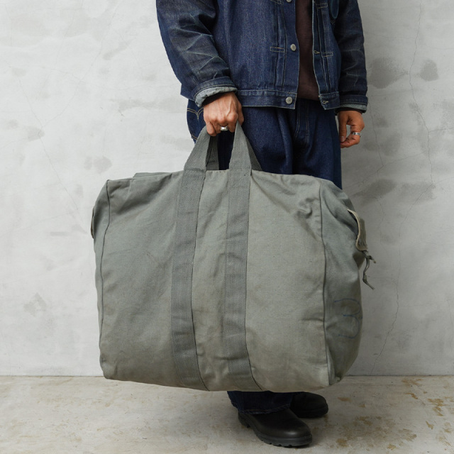 実物 USED 米軍 U.S.A.F. フライヤーズ キットバッグ