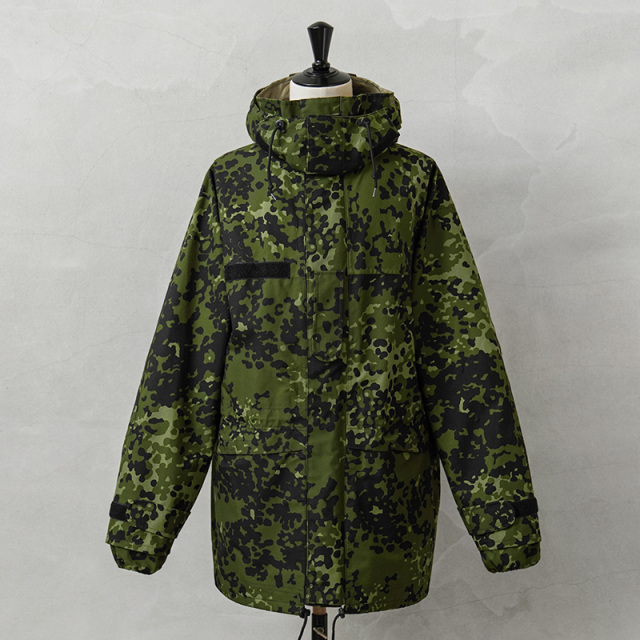 実物　デンマーク軍　HMAK M84 コンバットジャケット　サバゲー　希少 実物 新品 デッドストック デンマーク軍 M-84カモ WATERPROOF
