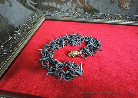 有刺鉄線スカルネックレス BETHLEHEM BLOODLUST