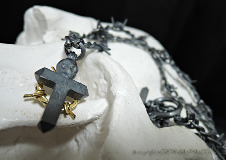 有刺鉄線クロスネックレス ILCO