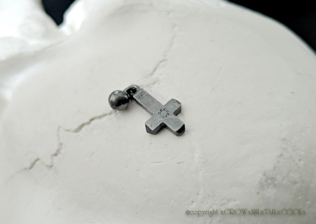 逆十字ピアス rucify ボールパーツ