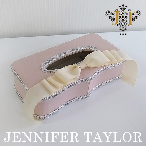 【まとめ買い割引対象品】 ジェニファーテイラー Jennifer Taylor ティッシュBOX・Chinon(PK)-Ribbon