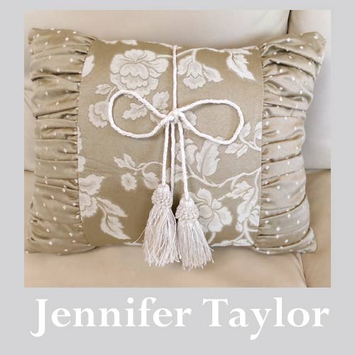 【まとめ買い割引対象品】 ジェニファーテイラー Jennifer Taylor クッション・Heirloom