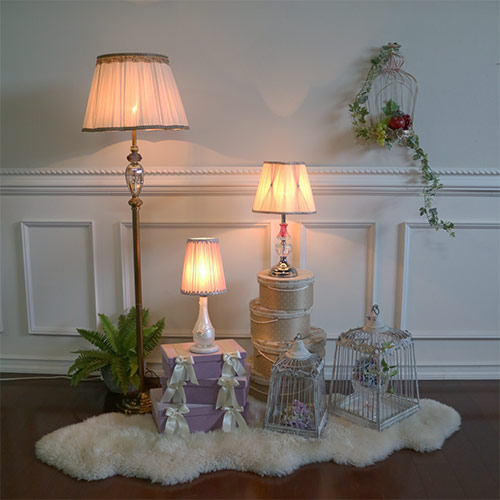 室内用 クラシック 白く フロアランプ 女性像と花の装飾 約60cm 