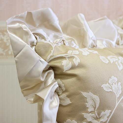 ジェニファーテイラー・フリルクッション Heirloom｜おしゃれ