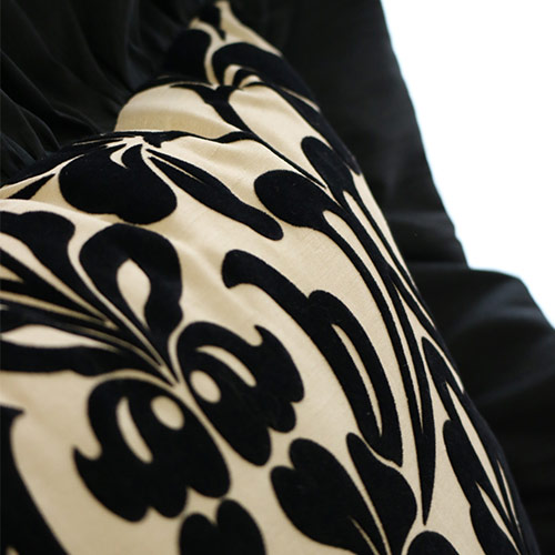 ジェニファーテイラー・フリルクッション Yorke｜おしゃれインテリア