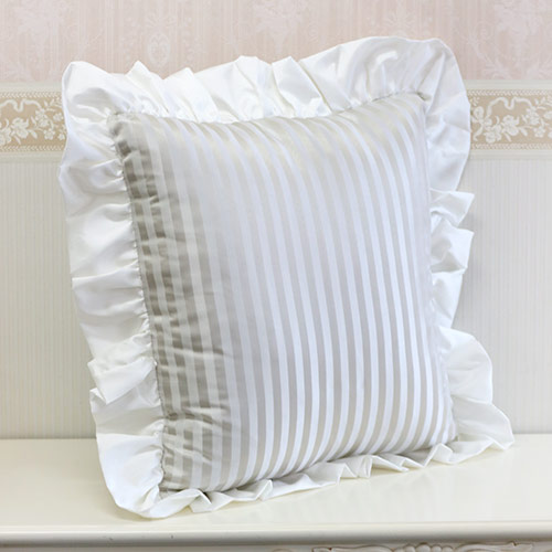 新品ジェニファーテイラー クッション53x53cm フリル Haruno-GR フリルが付いたおしゃれなクッション、両面使えるジェニファー