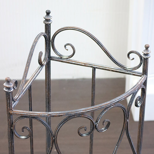 アイアンコーナー傘立て｜姫系インテリア 雑貨｜おしゃれインテリア