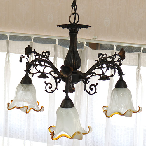 シャンデリア 3灯タイプ ホワイトフラワー｜おしゃれインテリア通販 Y  