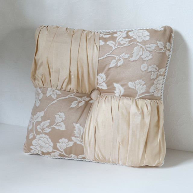 ジェニファーテイラー クッション Heirloom 38×38cm｜おしゃれ