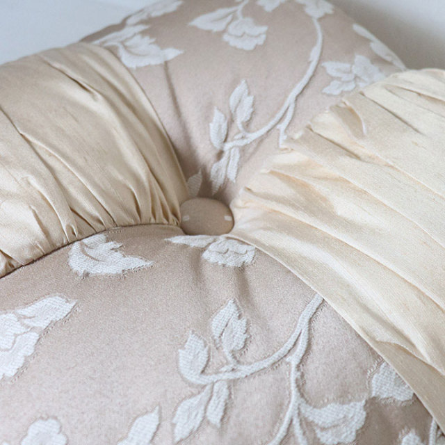 美品 ジェニファーテイラー クッションカバー三枚組 ベージュ系 ジェニファーテイラー クッション Heirloom 38×38cm｜おしゃれ