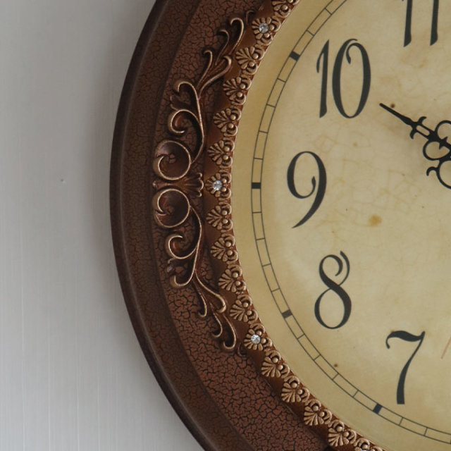 アンティークロココ 振り子付きウォールクロック(壁掛け時計) ライト