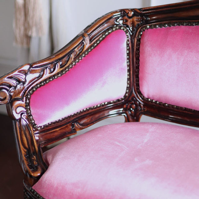 輸入家具 2人掛けソファ ベロアピンク 高級マホガニー家具 ベネシア