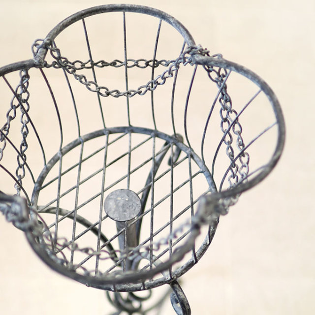 アンティーク調 スタンドプランター グレー｜おしゃれなガーデニング