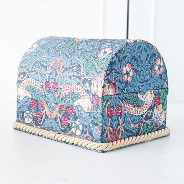 ジェニファーテイラー,トランクボックス,イチゴ泥棒