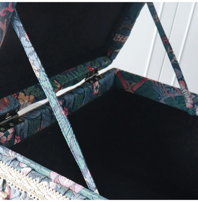 ジェニファーテイラー,収納付スツール,イチゴ泥棒