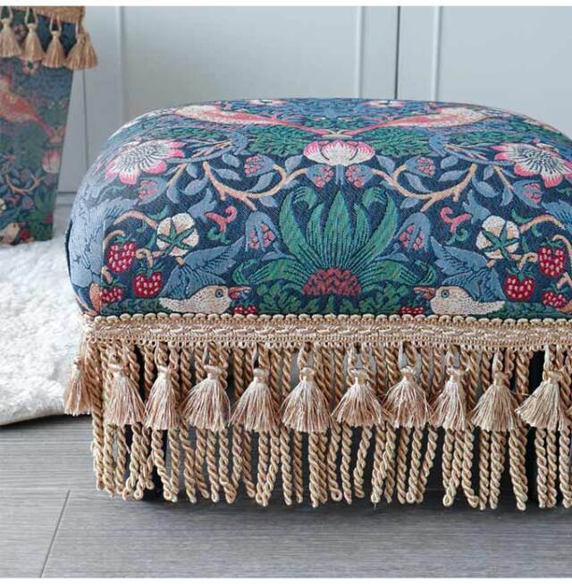 ジェニファーテイラー,スツール,オットマン,イチゴ泥棒