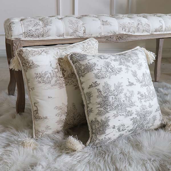 ジェニファーテイラー,クッション,大柄,トワルドジュイ