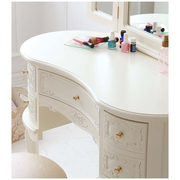 おしゃれな輸入家具専門店 人気の三面鏡ドレッサー