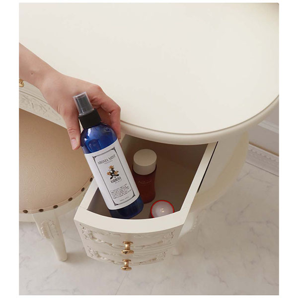 おしゃれな輸入家具専門店 人気の三面鏡ドレッサー