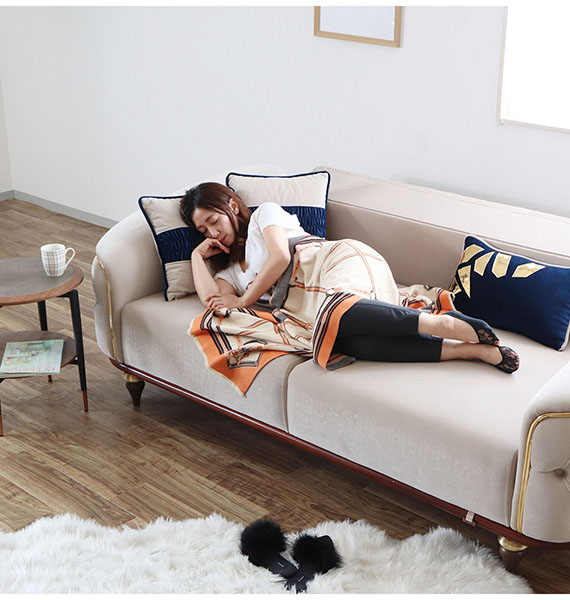 モダンで、おしゃれなソファベッドになるデザイナーズソファ3人掛け(ベージュ)